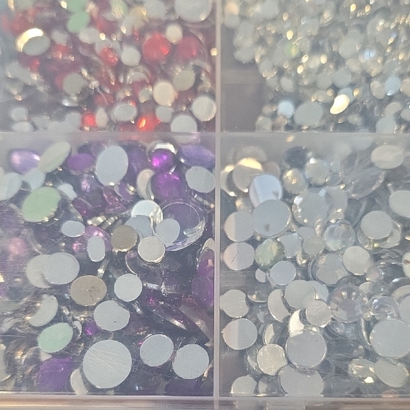 (J61) Multi-Color Rhinestone Set - Picture 6 of 6